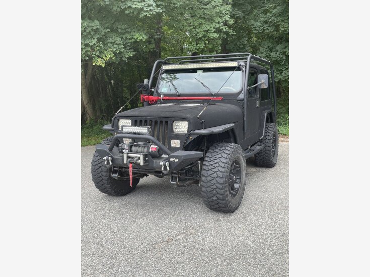 Thumbnail Photo undefined for 1990 Jeep Wrangler 4WD Sahara